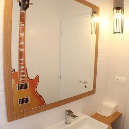 Heviz Springs - فندق مبيت وإفطار Kehidakustány